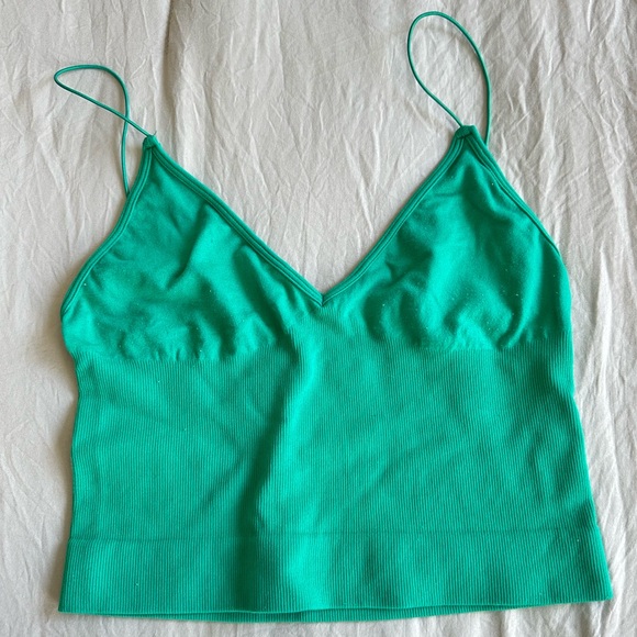 Free People set of Cropped Tank tops - Picture 3 of 6